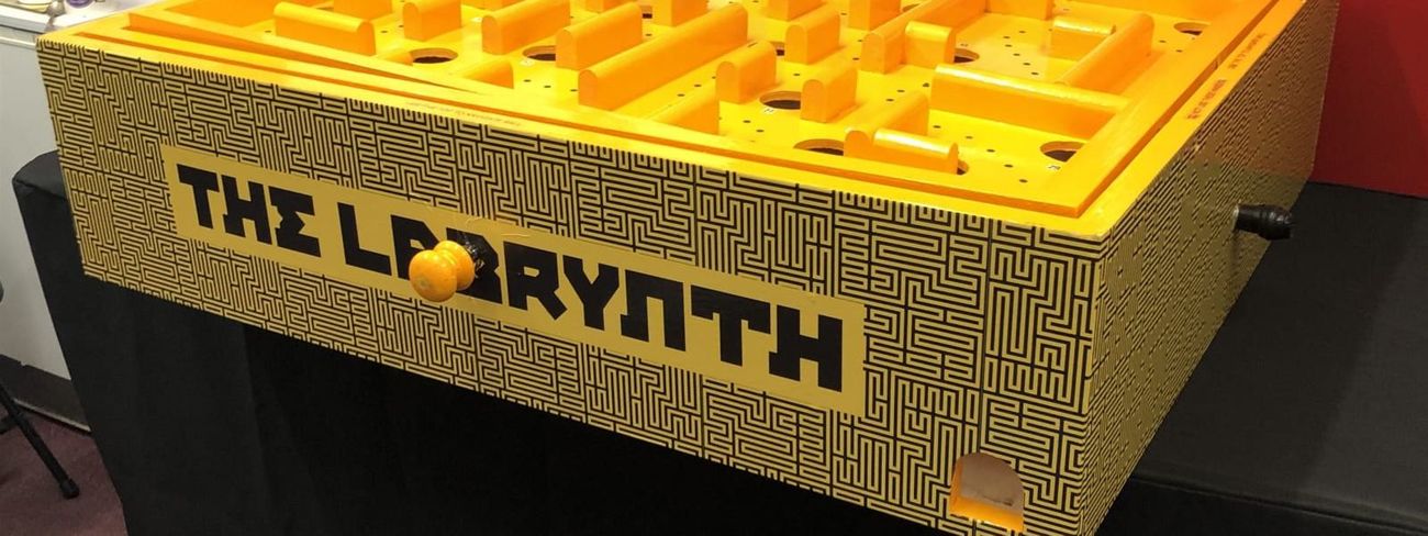 Giant Labyrinth Game