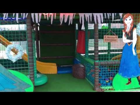 Mega Jungle Trailer/ Play Bus in action